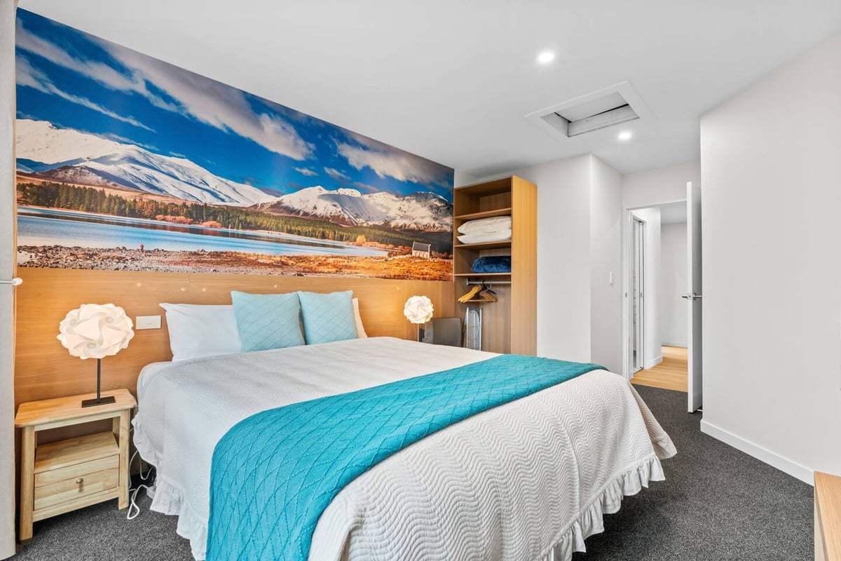 New warm modern family friendly /Unit4/2bedroom