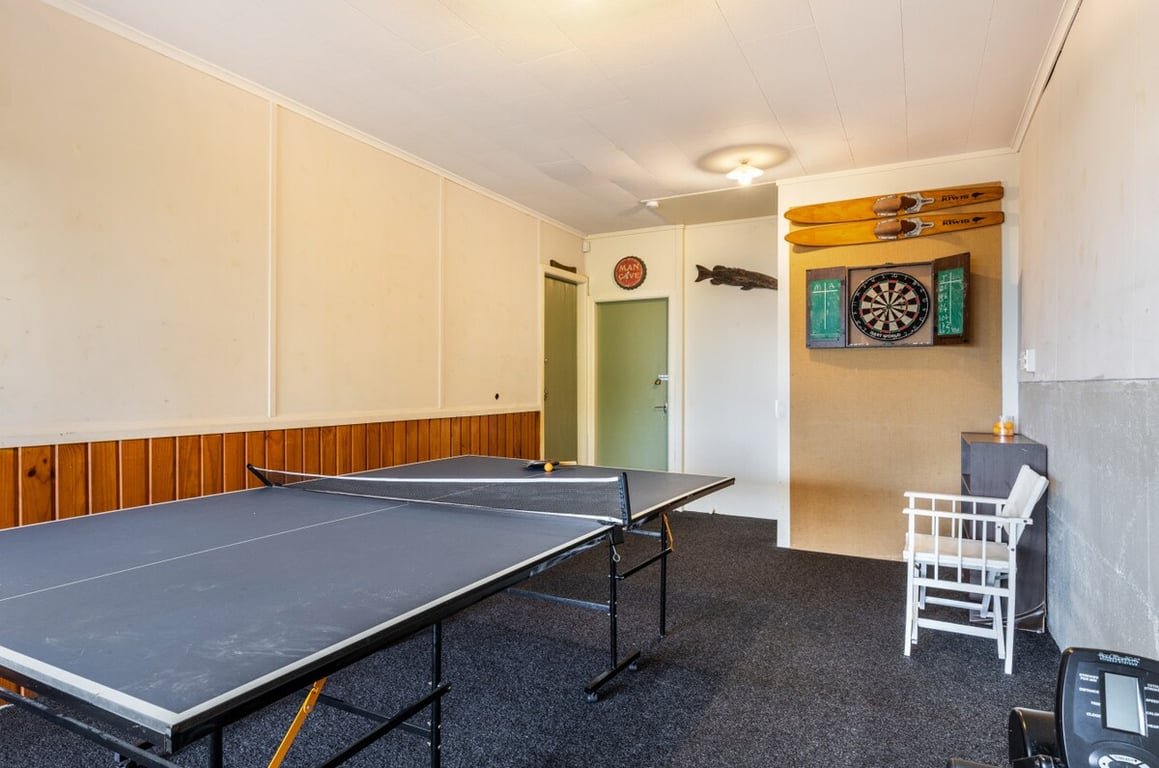 Great Lake Getaway - Your Spacious Taupo Retreat