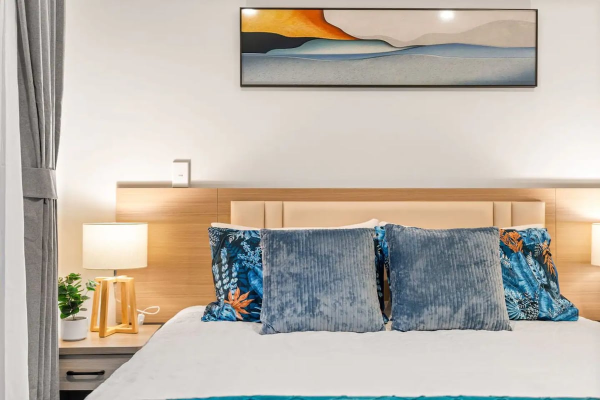 New stylish 2bedroom studio/UnitD