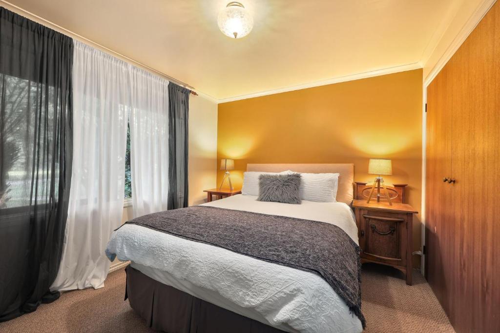 Jamieson Cottages - All Four