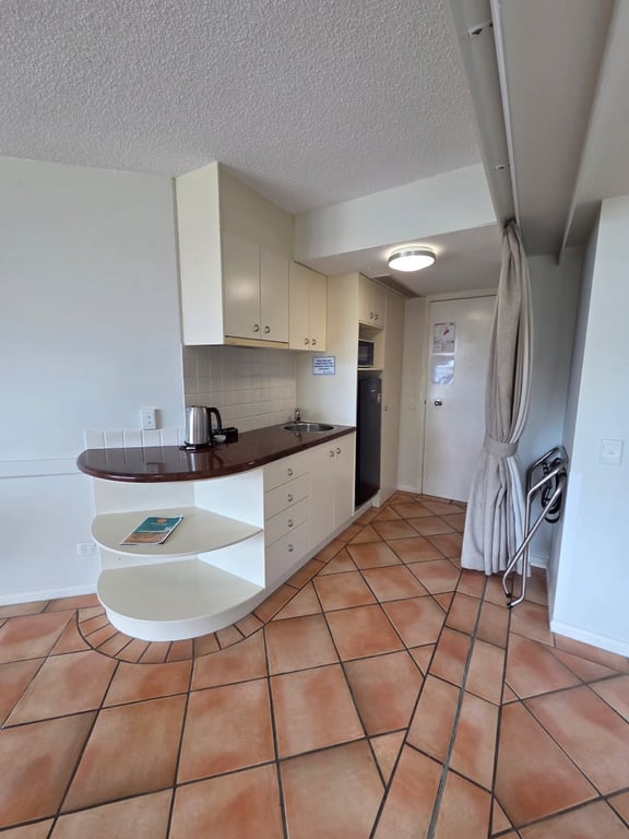 One Bedroom Boardwalk & Ocean View Apartment