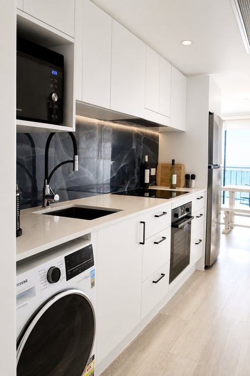 Unit 302 – Superior 1 Bedroom Waterfront Rooftop