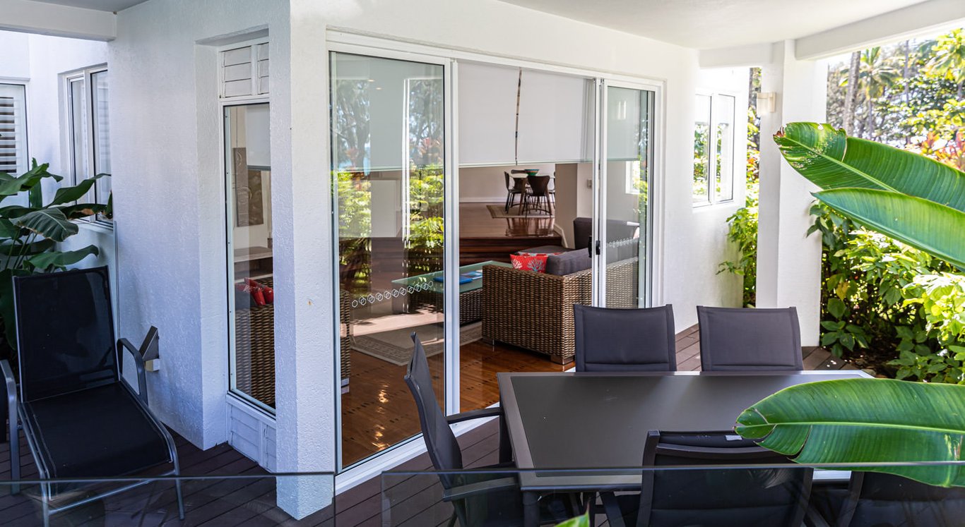 2 Bedroom LUXE Garden Deck Apartment