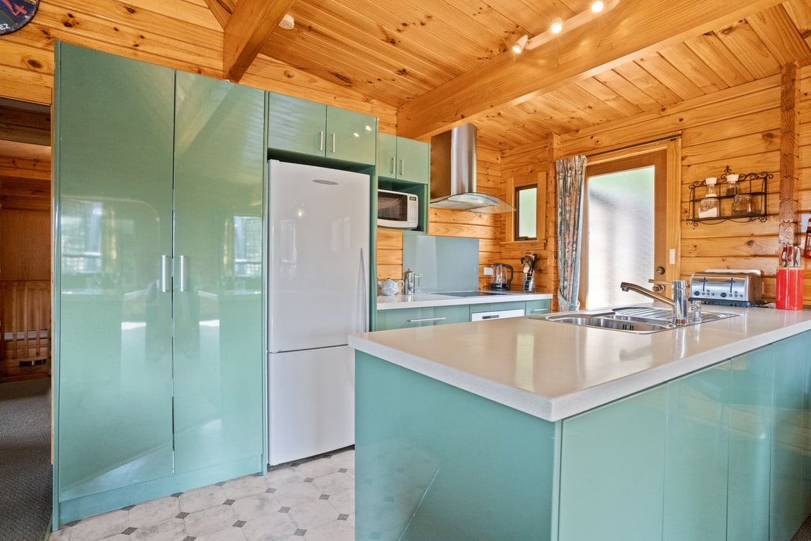 Mountain Gem - Hanmer Springs Holiday Home (Pet Friendly)