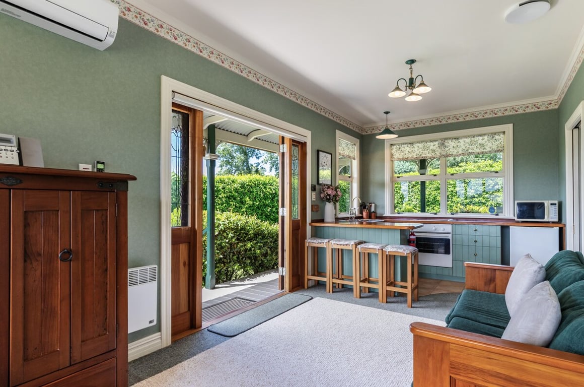 Clarks Country Cottage – A Peaceful Rural Retreat