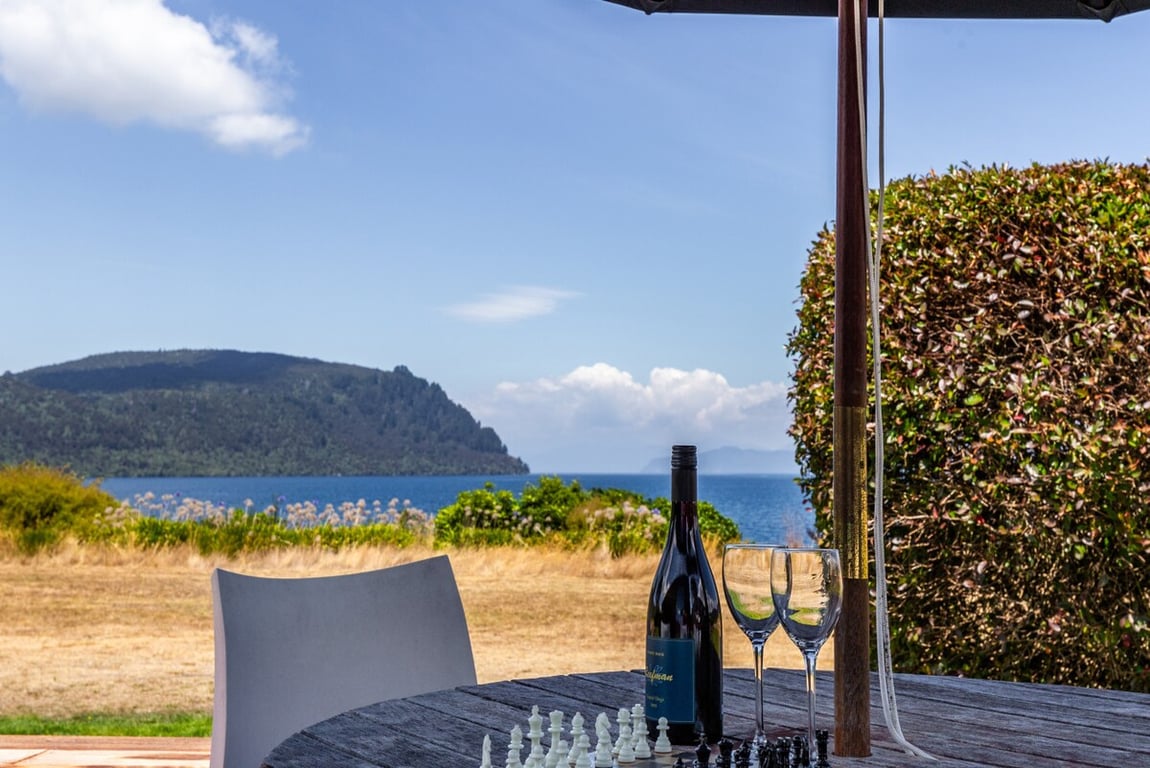 Lochside – Luxury Lakeside Living In Kinloch