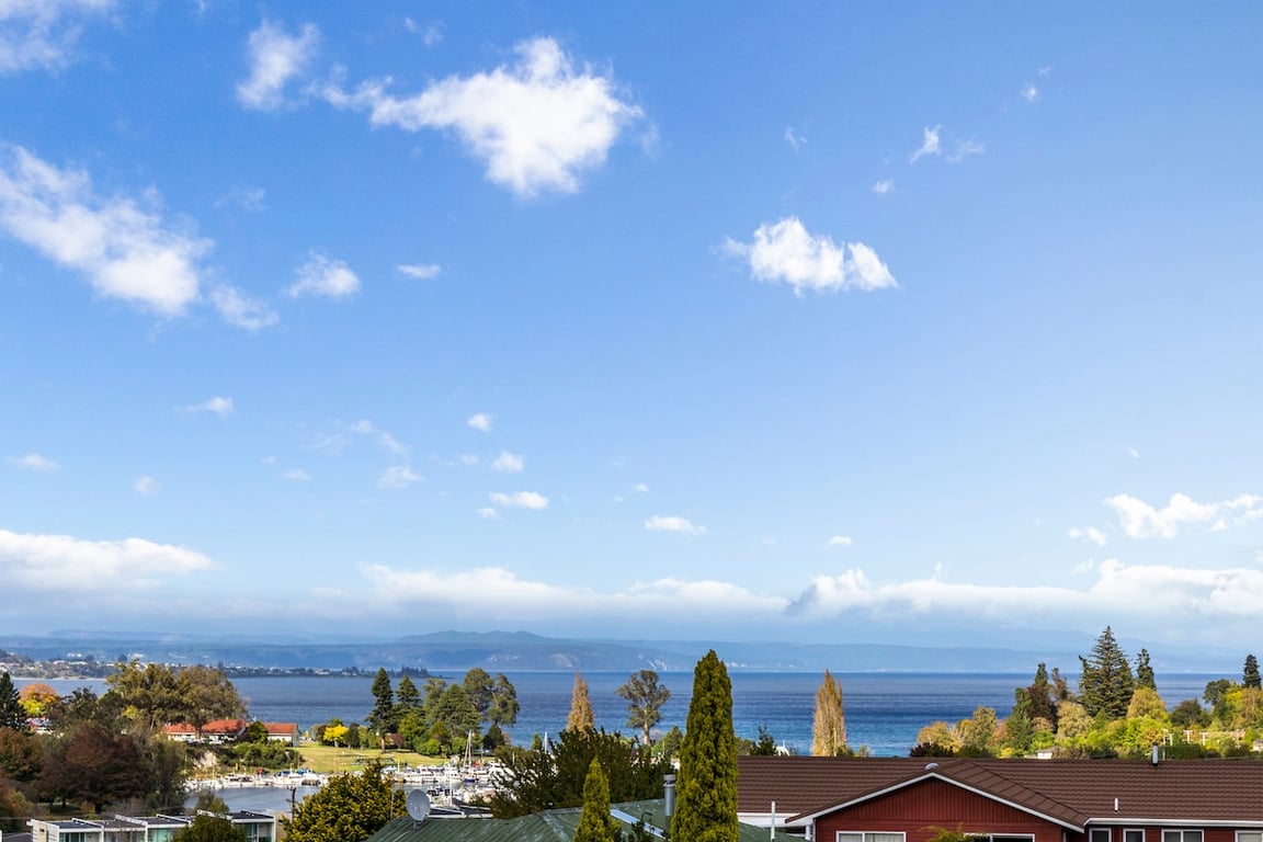 Nukuhau Views - Great Lake Views With Linen & Wi-Fi
