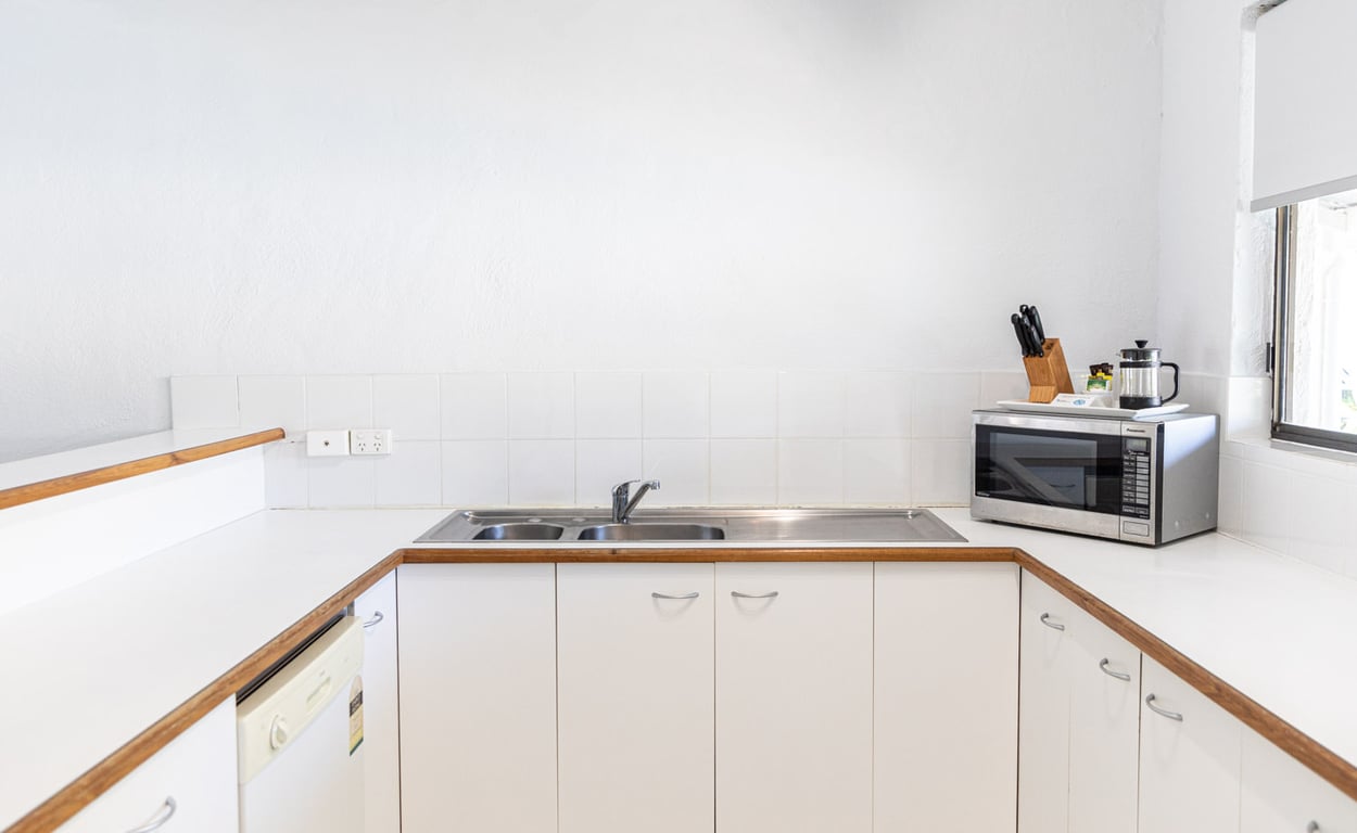 BFT 2 Bedroom Beachfront Rooftop Terrace Apartment (Beachfront Terraces)