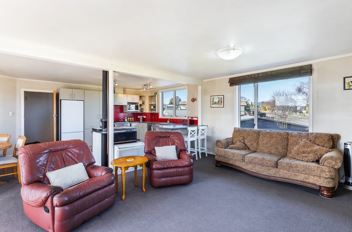 Large Family Home Close To The Lake & Has Wifi