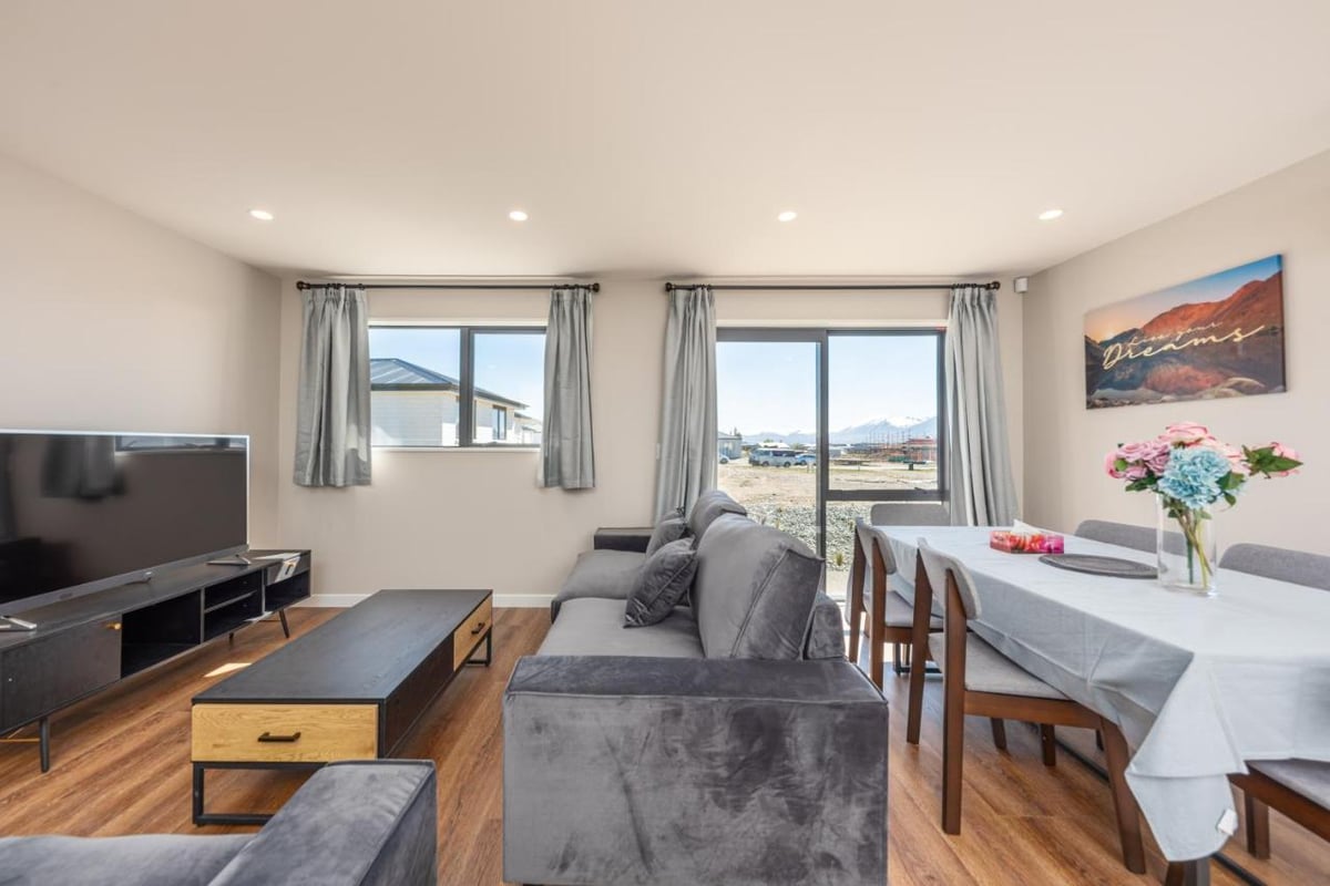 TLH 3 Bedroom Apartment