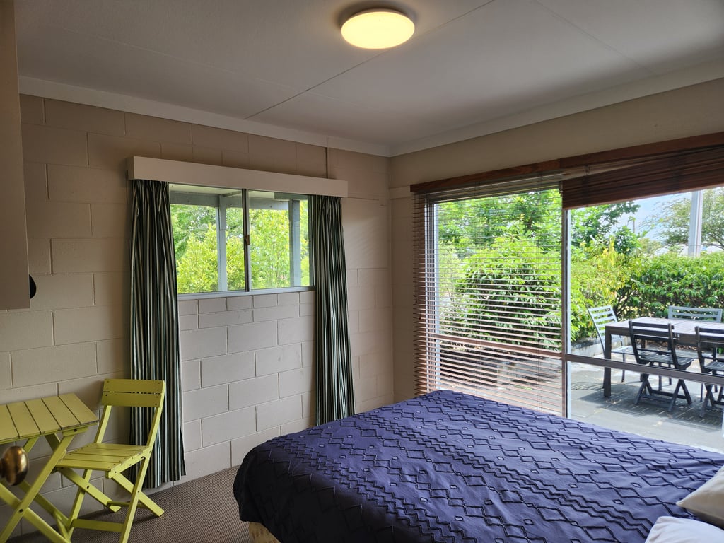 Rainbow Point Pad - Large Elevated Bach With Lake And Mountain Views Free Wi-Fi