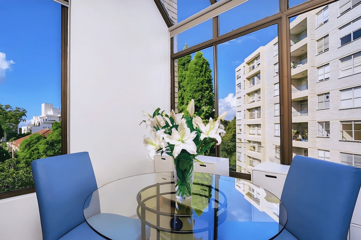 HAMP1 - Cremorne Comfort | Sunlit Sunroom With Leafy Views