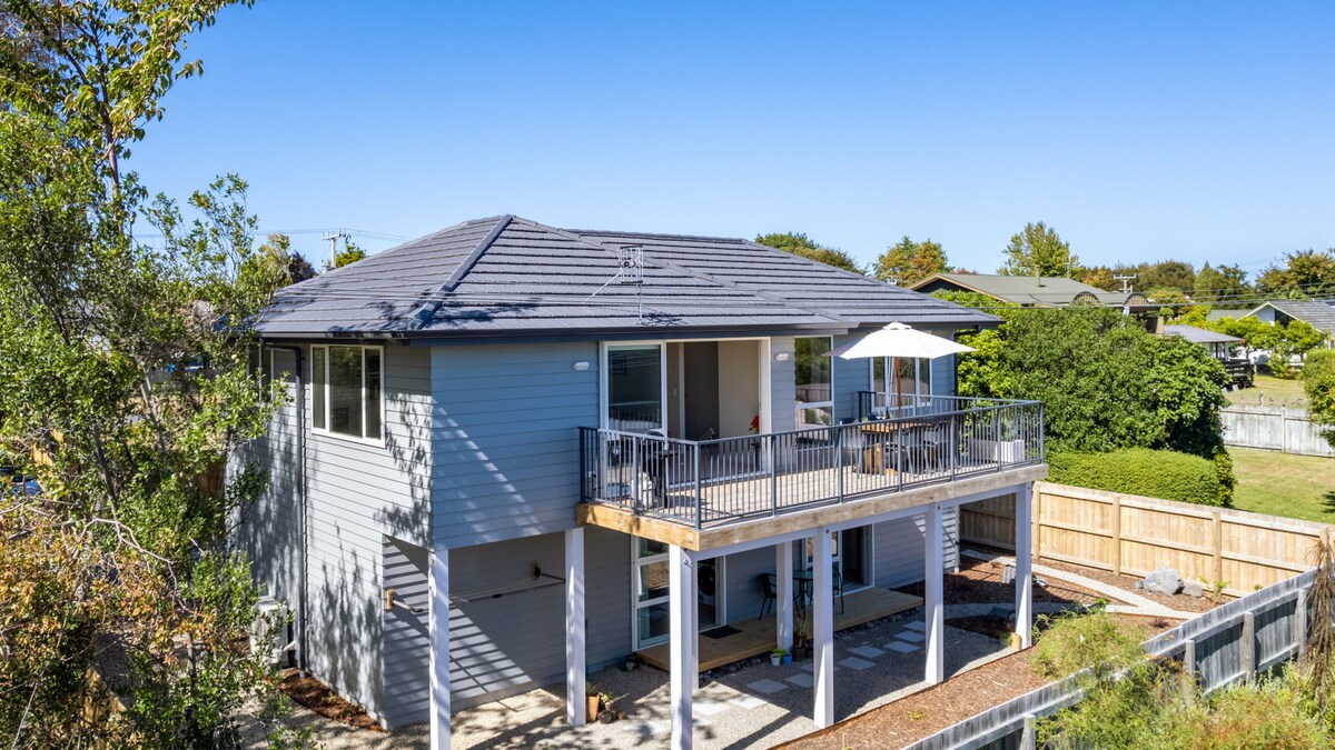 Teti Tranquility - New Build Luxury - Steps From The Great Lake