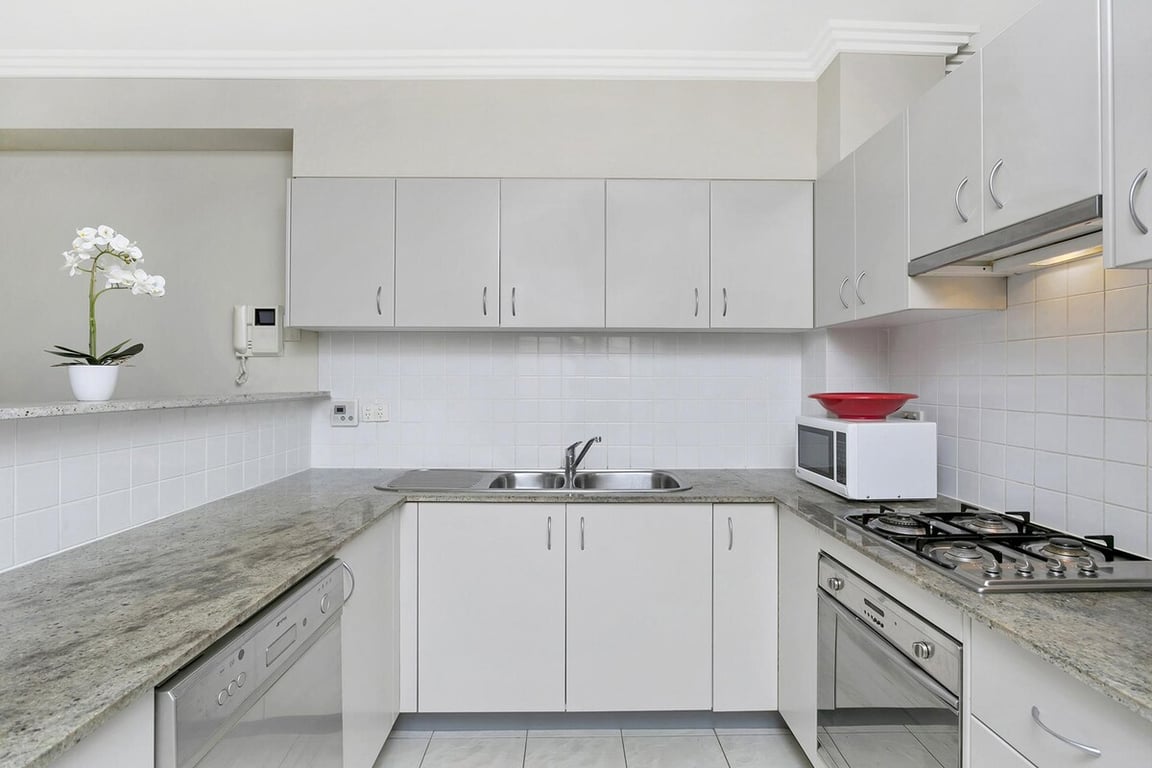 BAR09 - Cremorne Comfort | Basic Studio Near All Amenities