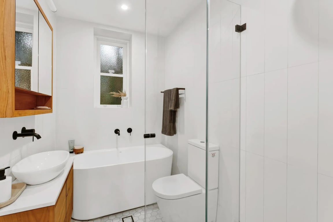 BB009 - Neutral Bay Village Living  | Modern Comfort