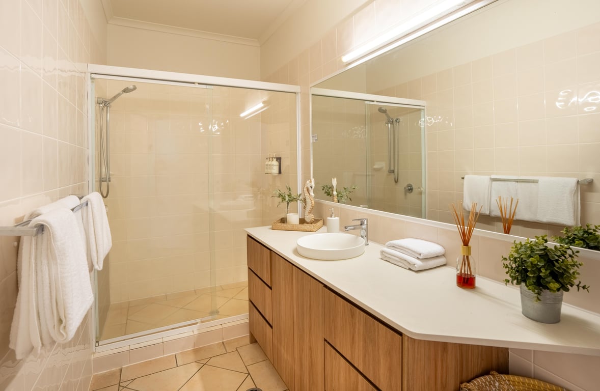 Deluxe Ocean View Apartment