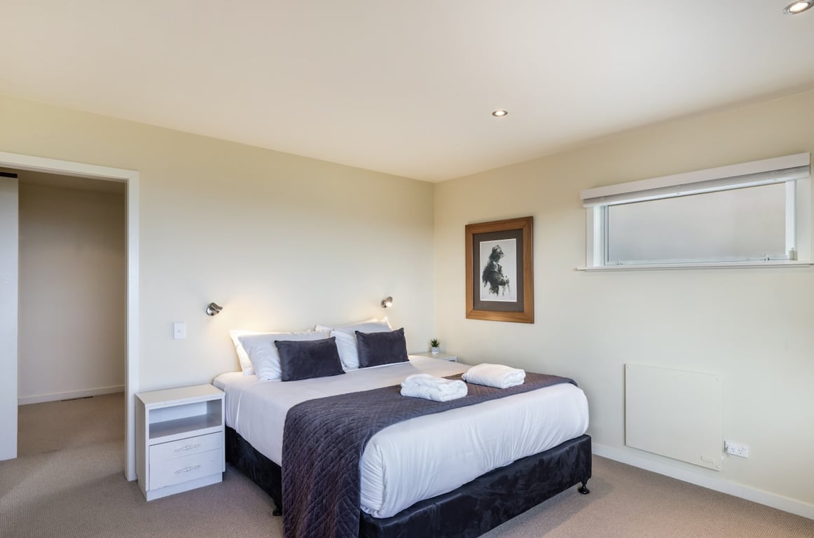 Great Lake Getaway - Your Spacious Taupo Retreat