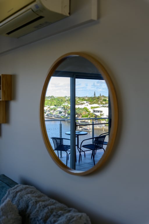 Broadwater 1 Bed Apartment