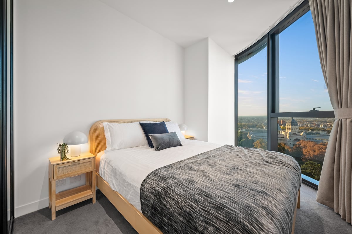 Stupendous CBD and Garden View Home! 2 Bedrooms | 2 Bathrooms | Free Parking