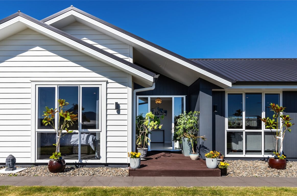 Parkside On Puna - A Modern Family Home Beside The Park