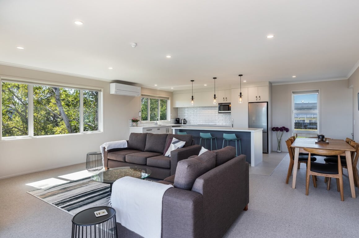 Teti Tranquility - New Build Luxury - Steps From The Great Lake