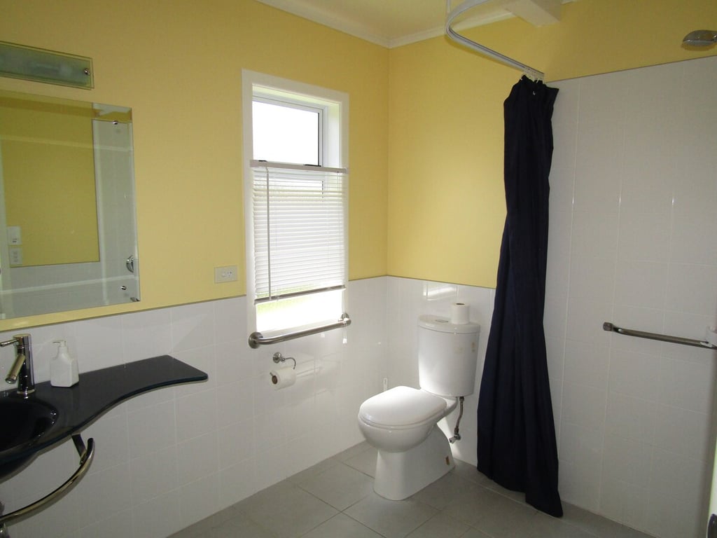 Large Family Home Close To The Lake & Has Wifi