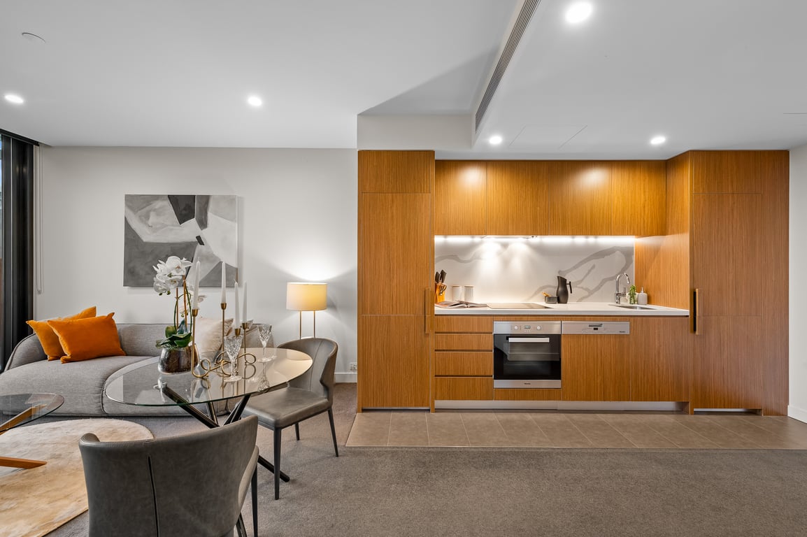 Parkside Perfection Near The CBD! 2 Bedrooms | 1 Bathroom | Free Parking