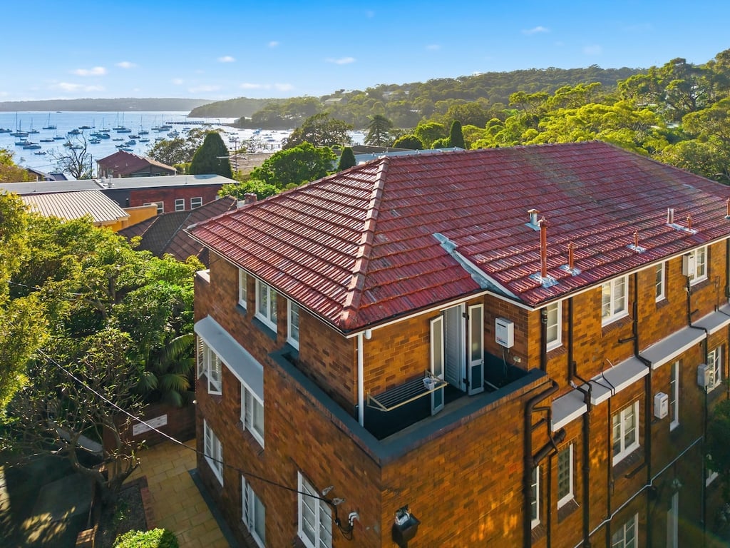 RAG25 - Balmoral Beach Lifesaver | Executive Listing
