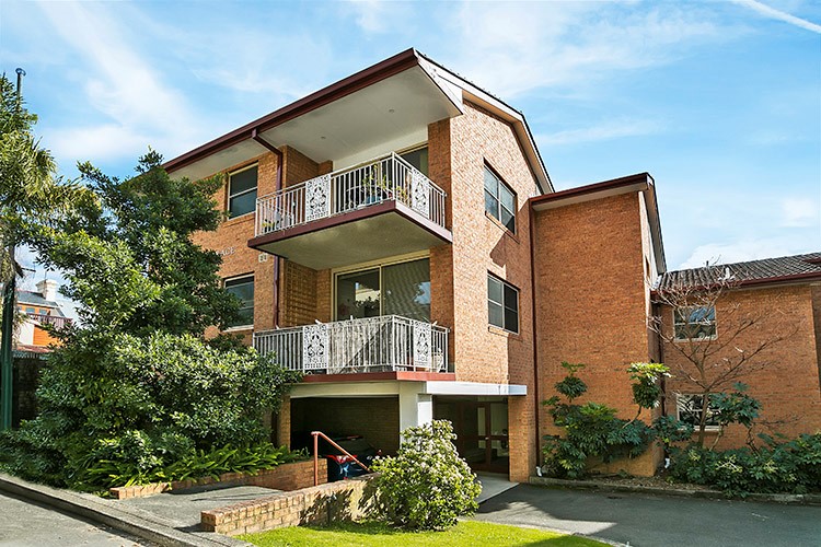 CLIFT - Balmain Basic Pad | Trendy Harbourside Village Living