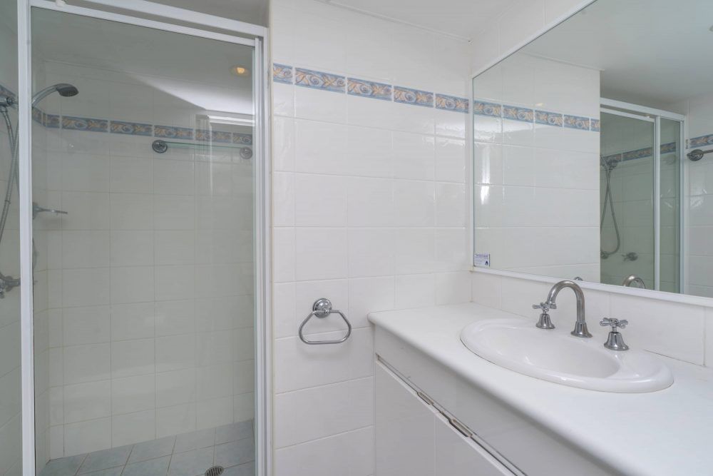 2 Bedroom Deluxe Apartment