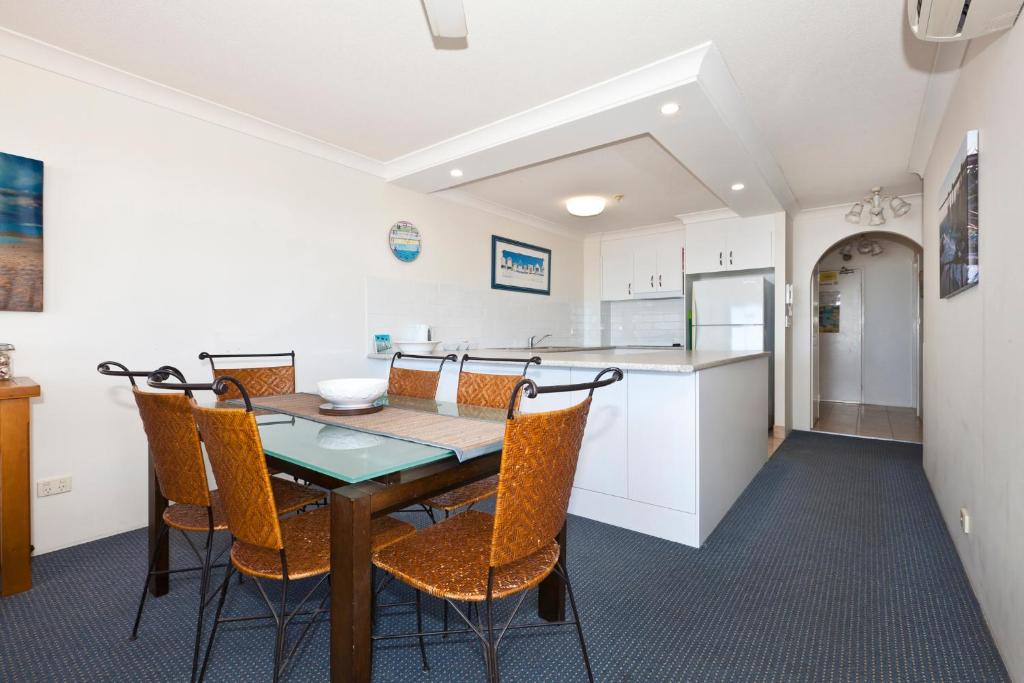 2 Bedroom Deluxe Apartment