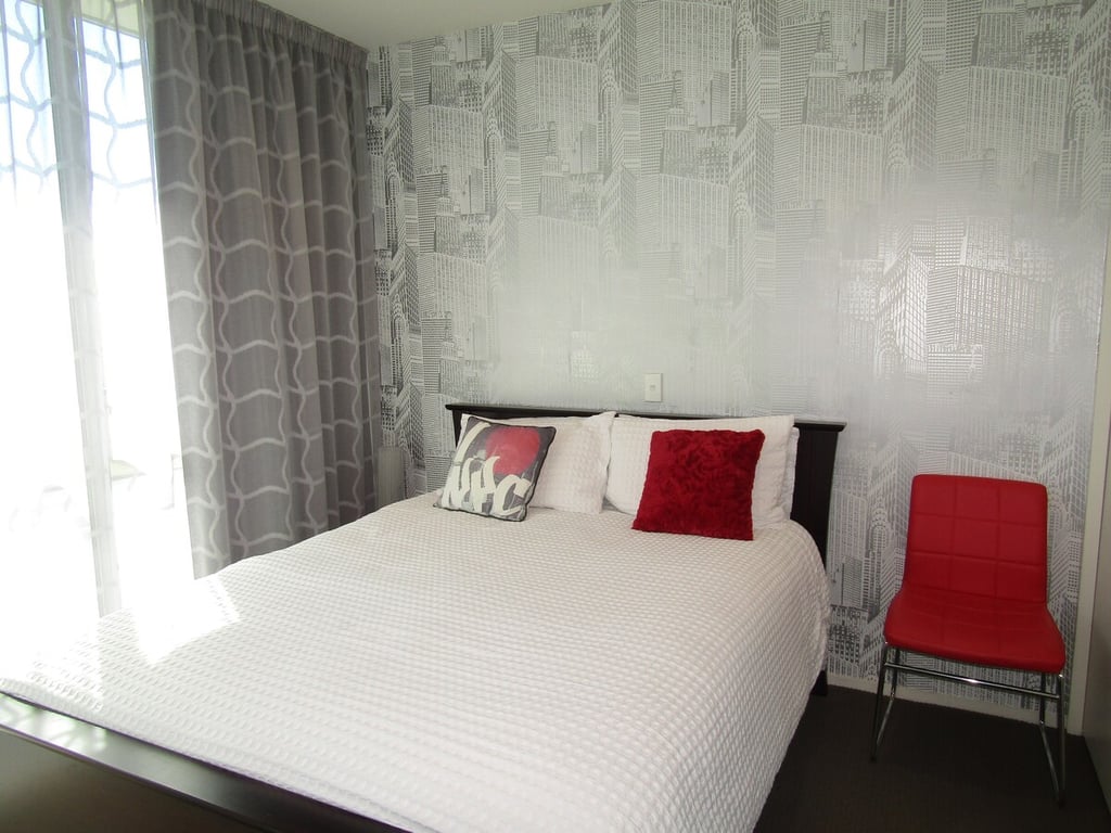Modern Apartment Close To Town With Great Views
