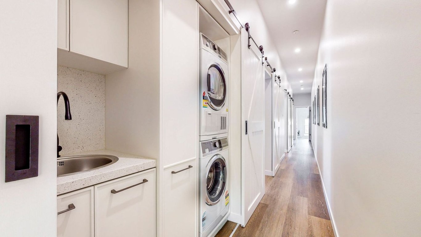 BALO4 - Balmoral Beauty | Elevated Living On The Esplanade