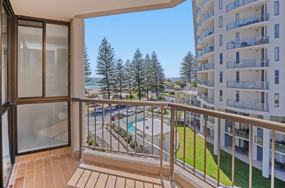 2 Bedroom Deluxe Apartment