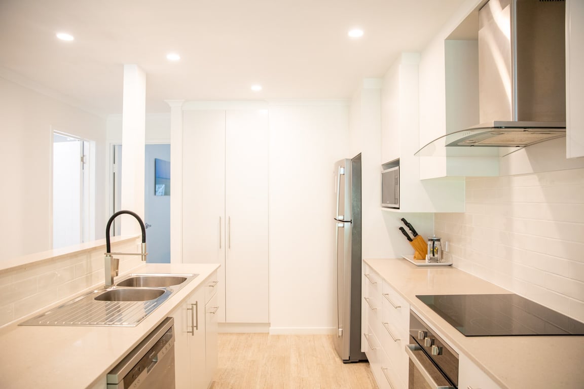 3 Bedroom LUXE Pool Deck Apartment