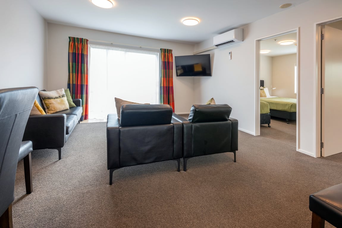 Upper Level 2 Bedroom King