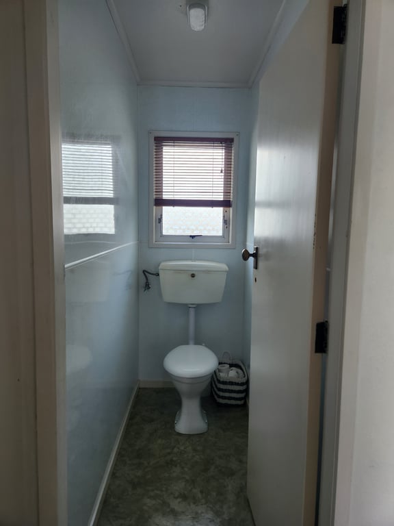 Rainbow Point Pad - Large Elevated Bach With Lake And Mountain Views Free Wi-Fi