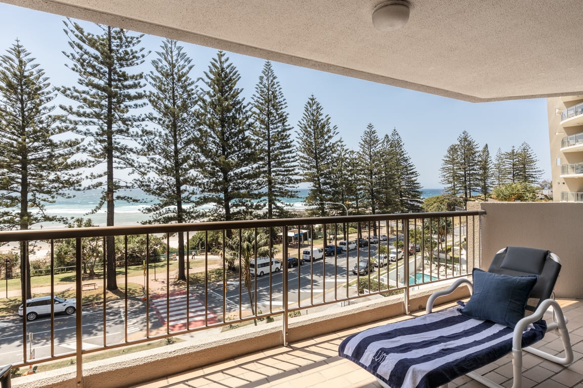 2 Bedroom Deluxe Apartment