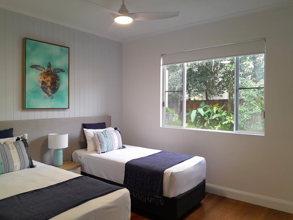 2 Bedroom LUXE Pool Deck Apartment