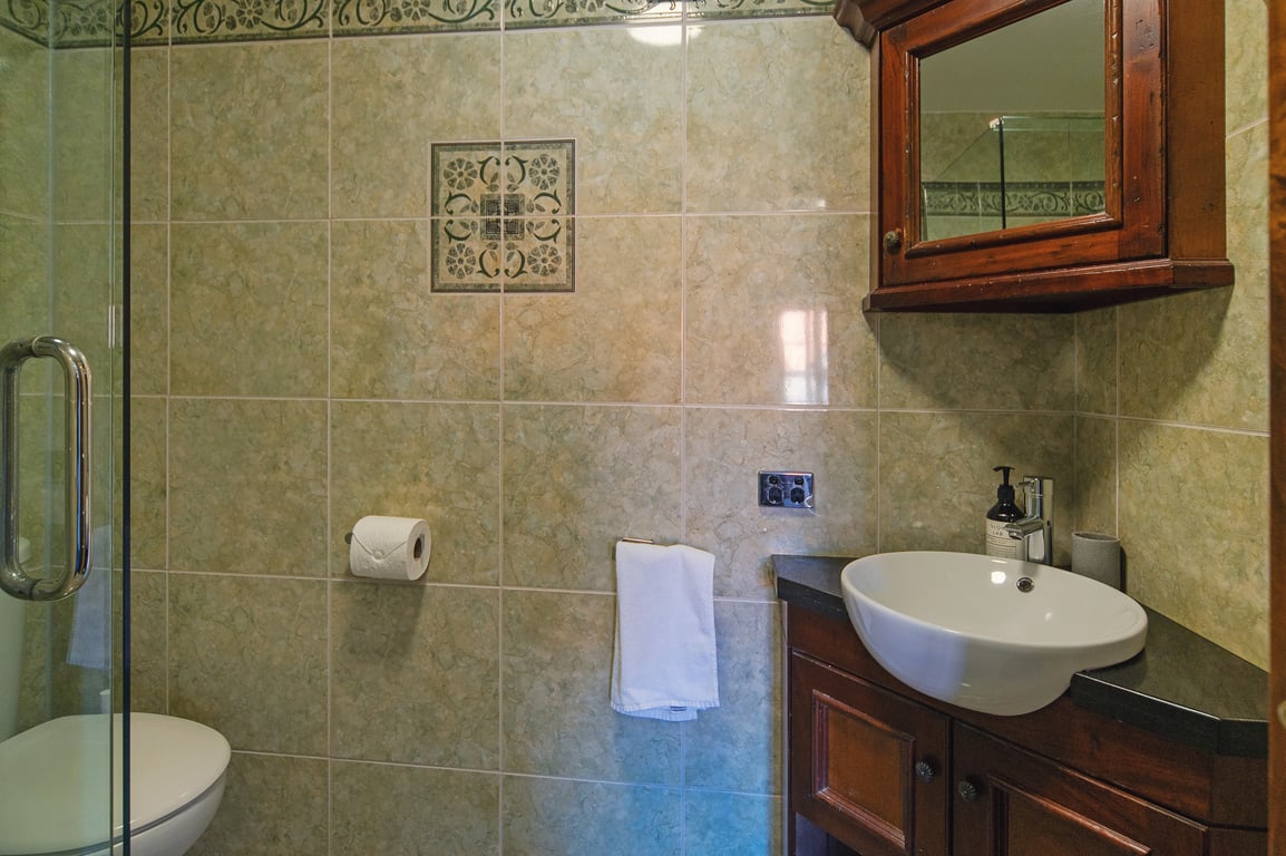 Monaco Shores Apartment