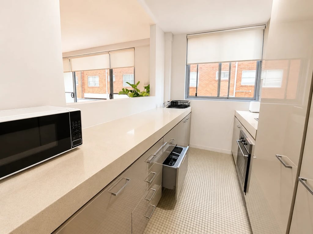 BREAM - Coogee Coastal Retreat | Sunny 2-Bed With Balcony & Lock-Up Garage