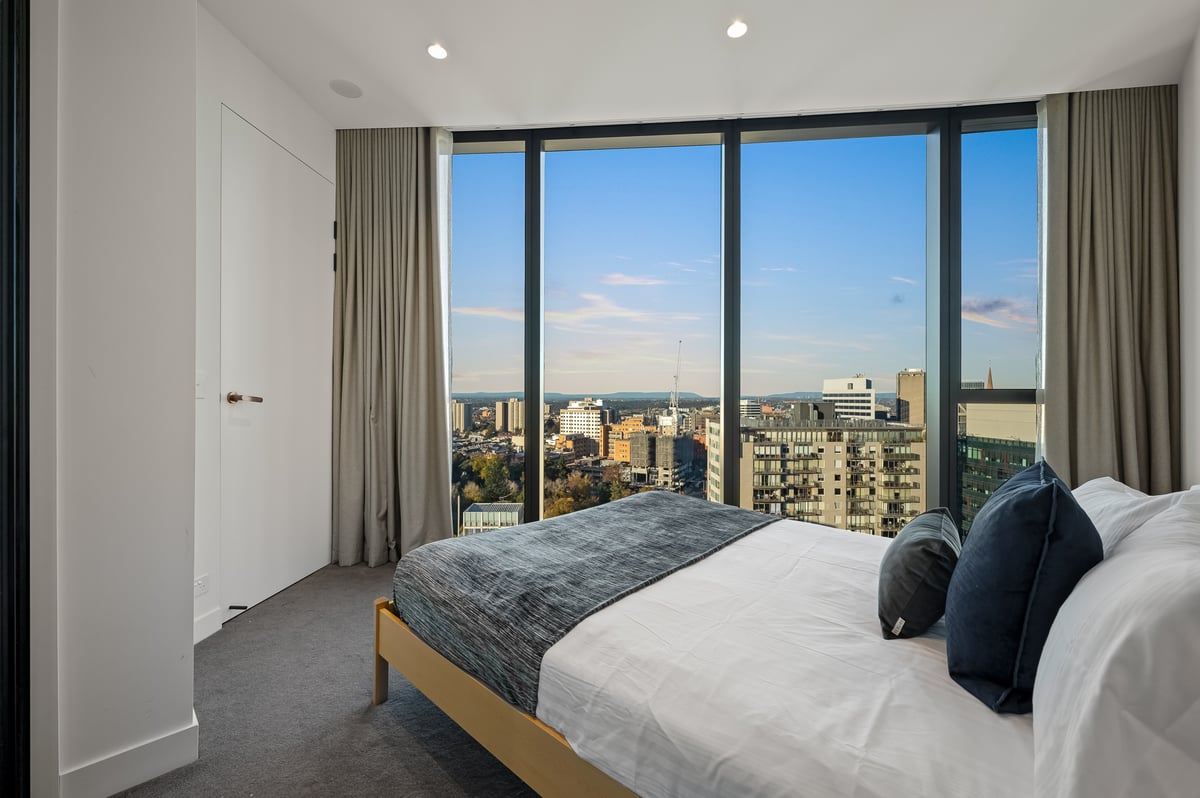 Stupendous CBD and Garden View Home! 2 Bedrooms | 2 Bathrooms | Free Parking