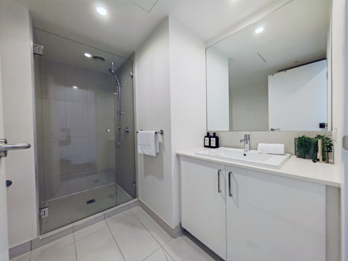 Homey Comfort at Victoria Market! 2 Bedrooms | 1 Bathroom 