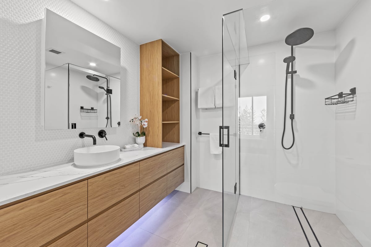 2 Bedroom 2 Bathroom Premium