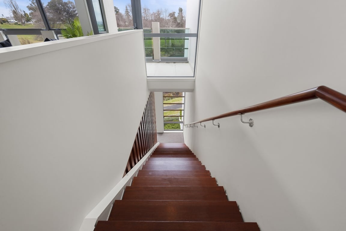 Riverside Views - Taupo Holiday Home