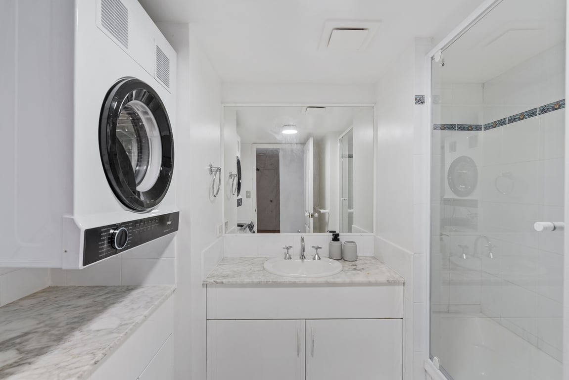 3 Bedroom Apartment - (2 Queen/2 single)