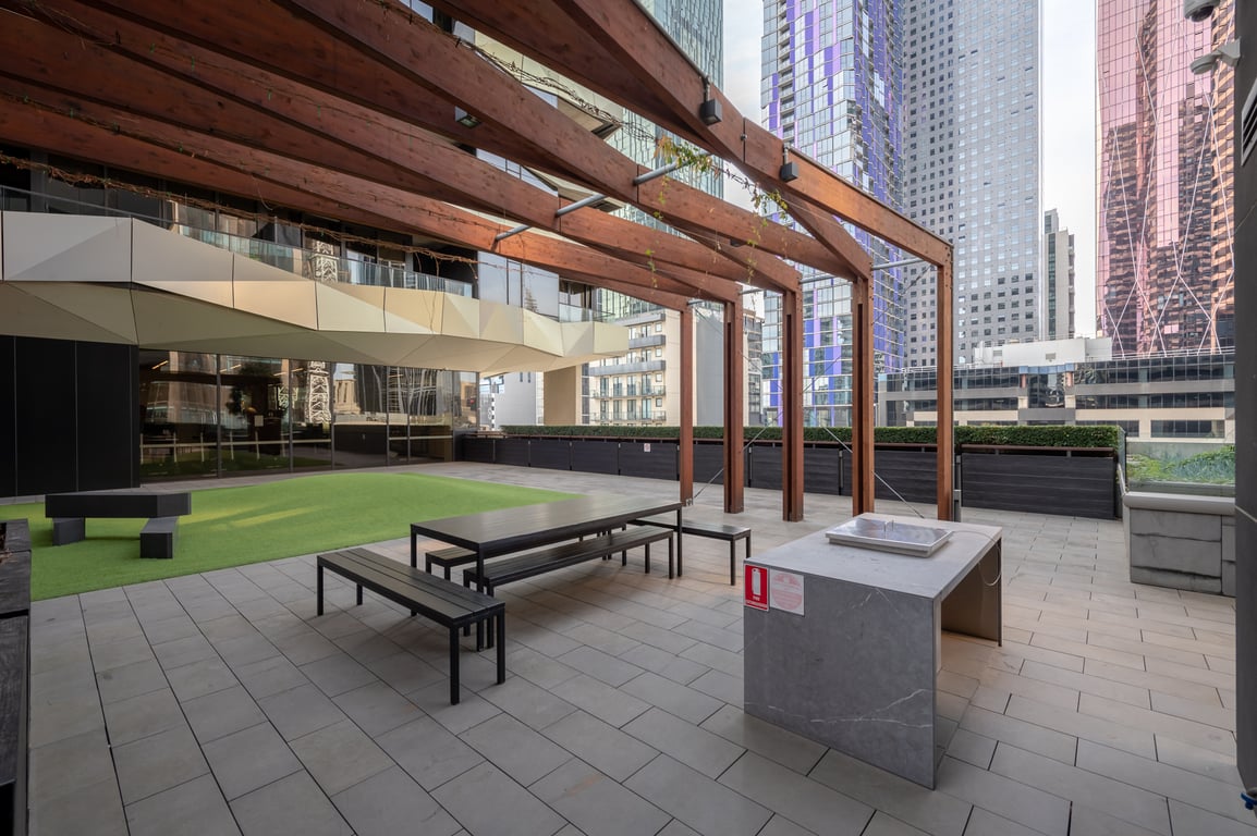 Welcoming CBD Park Views Retreat! 1 Bedroom | 1 Bathroom | Free Parking