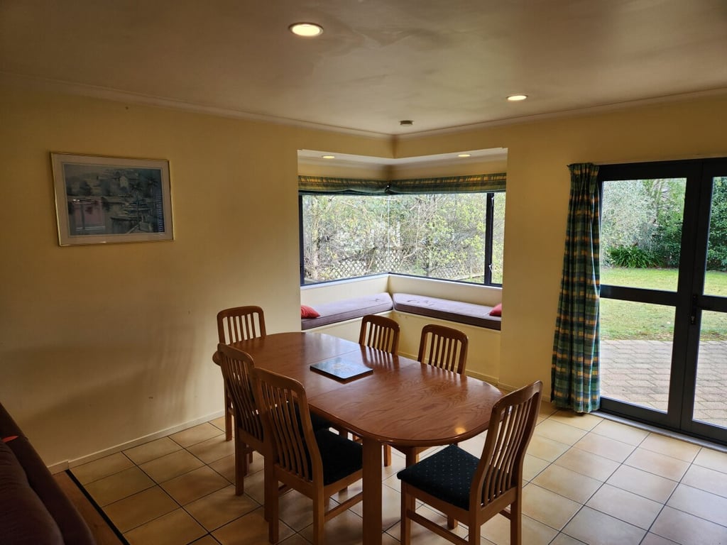 Quiet Family Home Near Hot Pools & Botanical Gardens