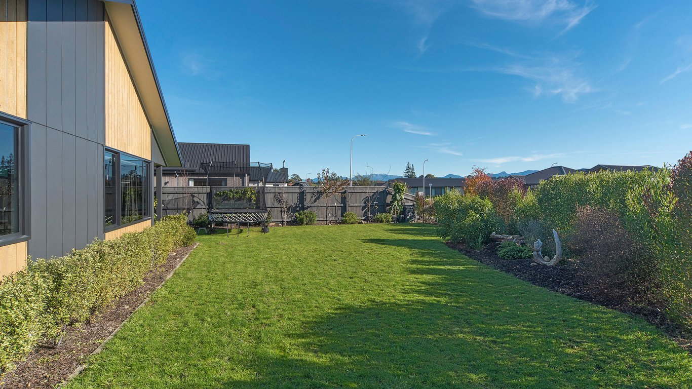 Modern Mapua Holiday Home