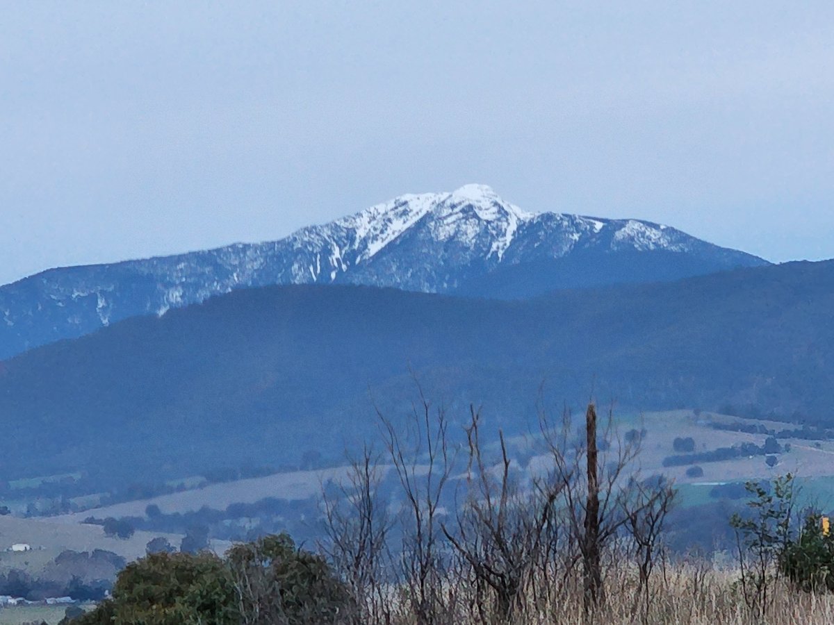 Rosella Views - Cosy Cottage at the Base of Mt Buller